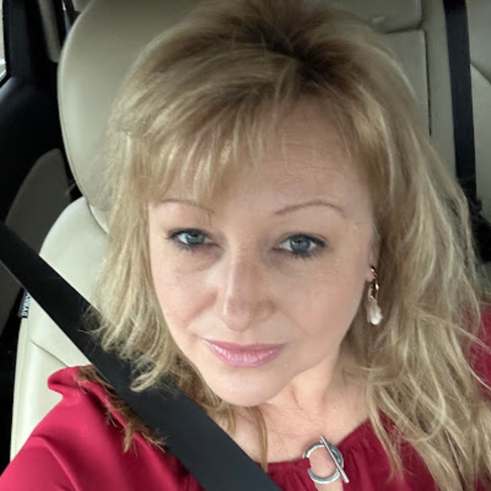 Meet your Posher, April
